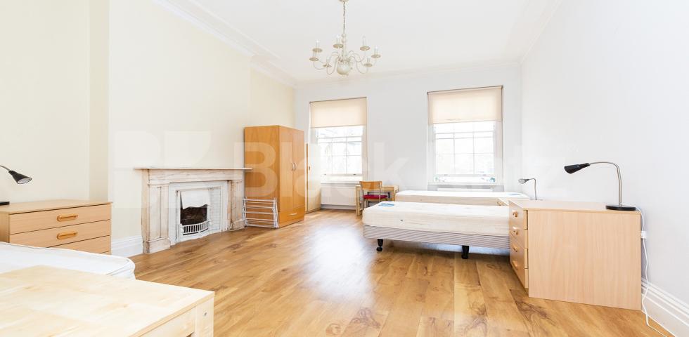 			MINS TO UCL, SOAS & LSE, 4 Bedroom, 1 bath, 1 reception Flat			 Byng Place, RUSSELL SQUARE